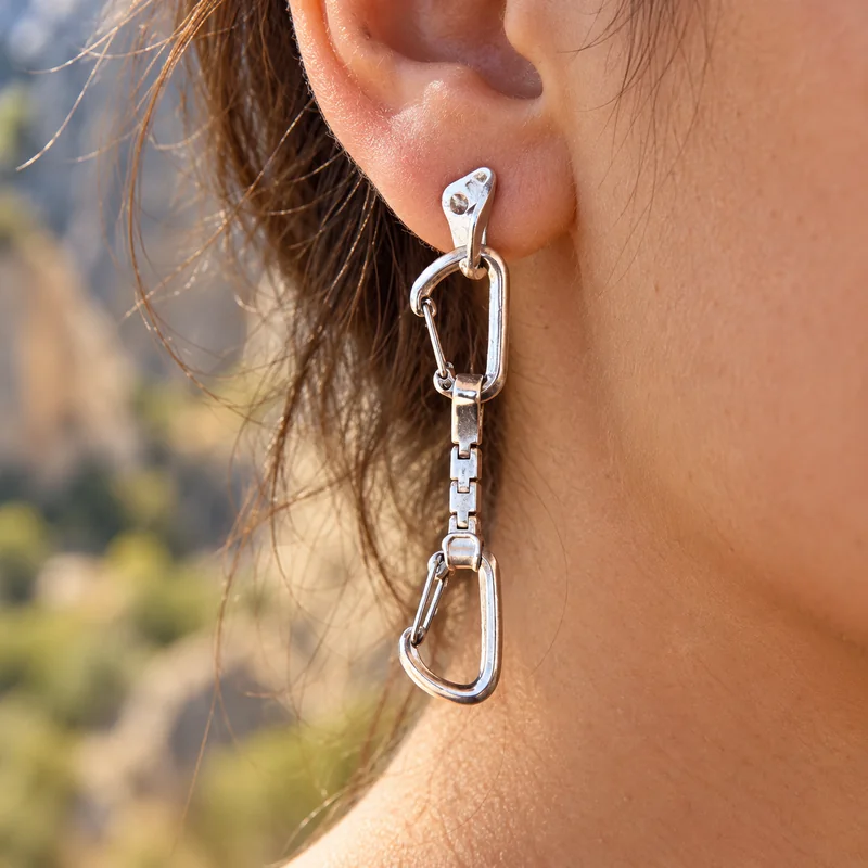 climbing-geyikbayiri-quickdraw-stud-on-ear